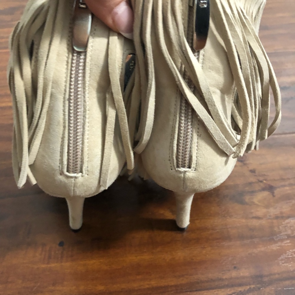 Heels - Picture 3 of 8